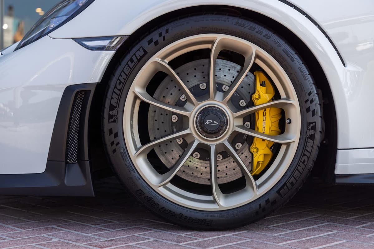 image 22 of car Porsche 911 GT2 RS