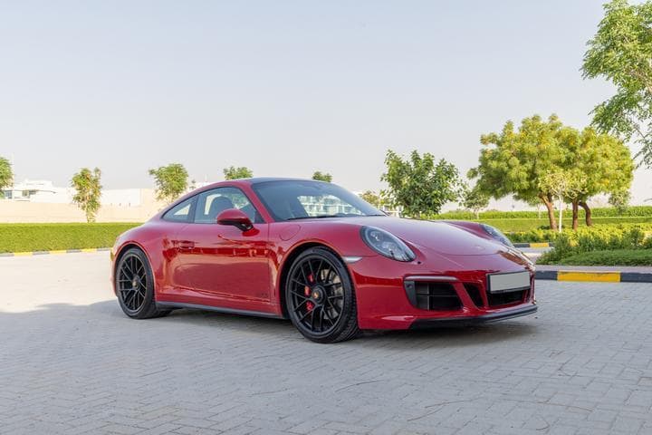 main_image of Porsche 911 Carrera GTS