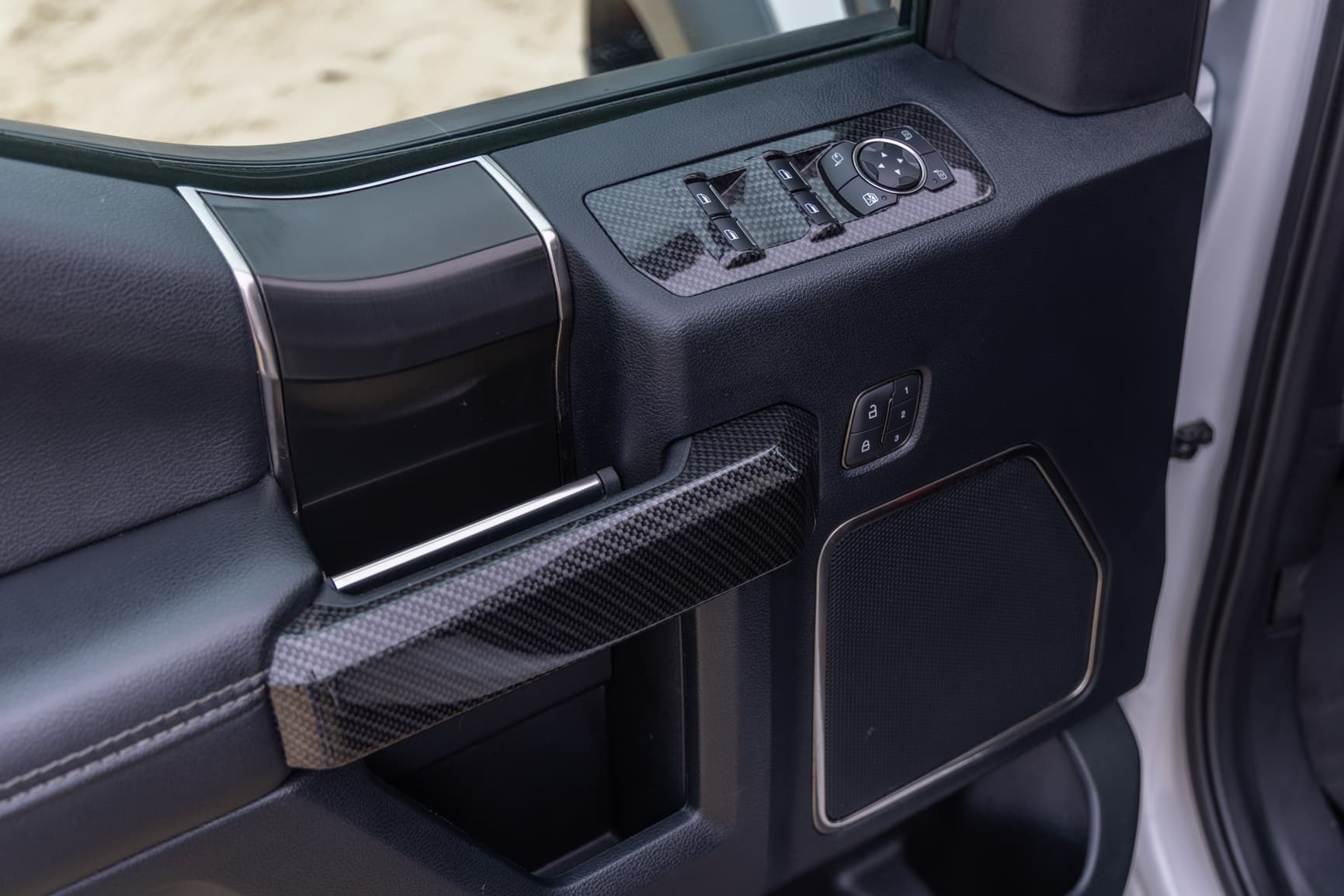 image 45 of car Ford F-150 Shelby Baja Raptor