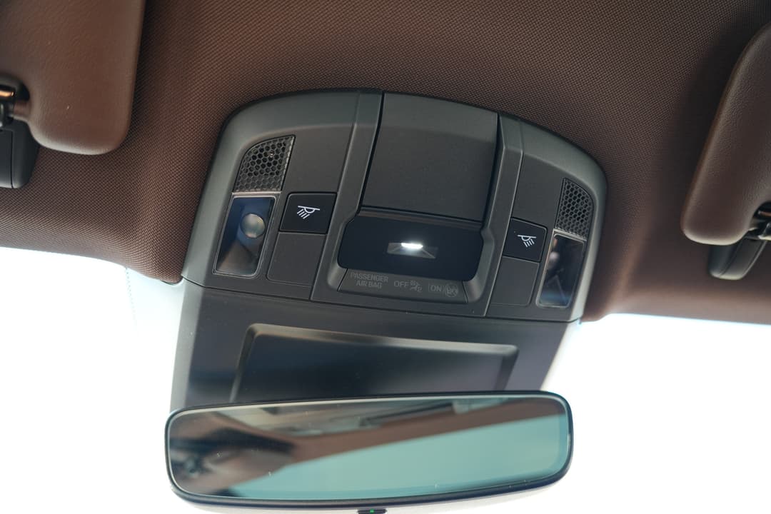 prev image