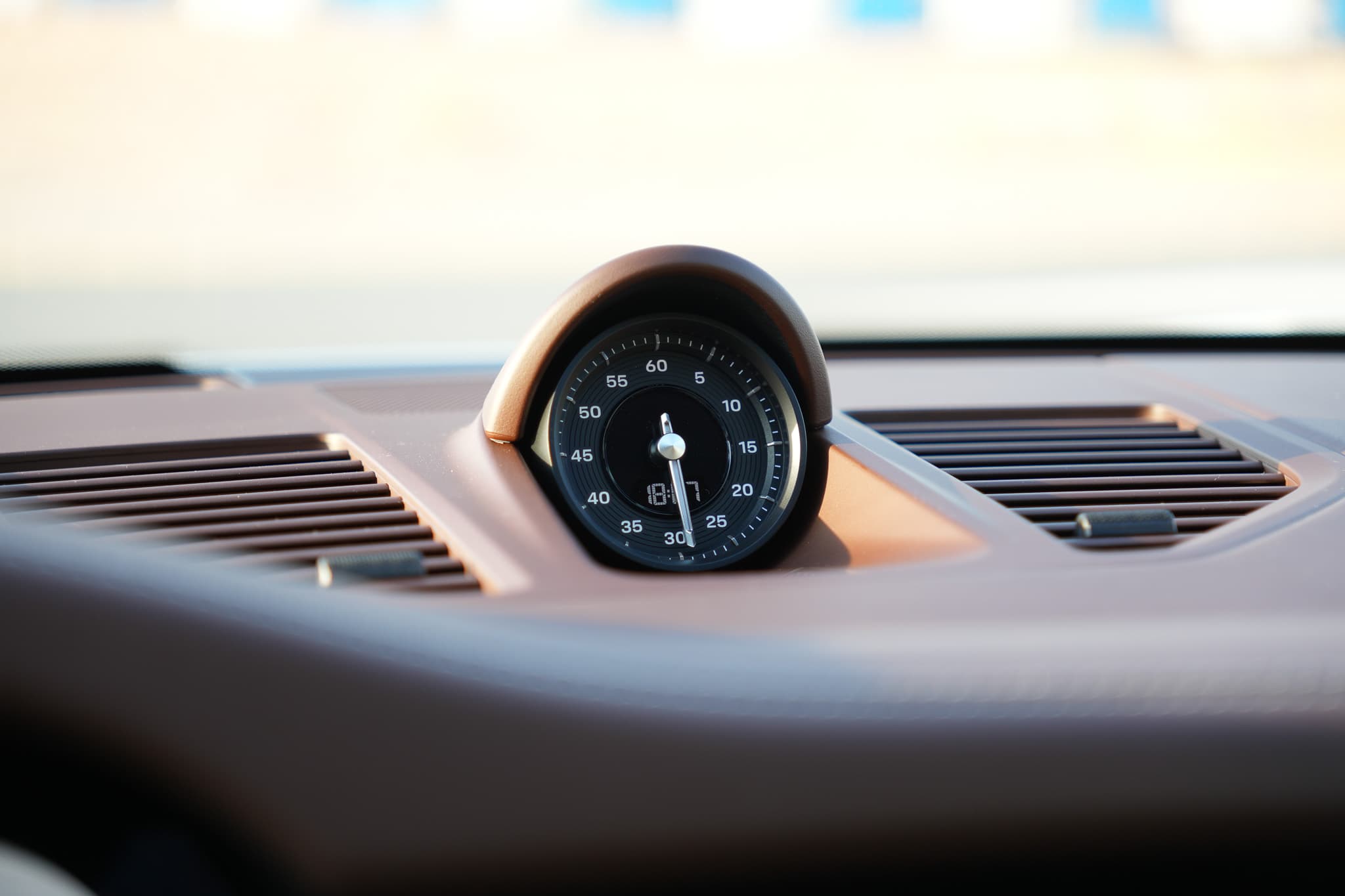 image 99 of car Porsche 911 Carrera