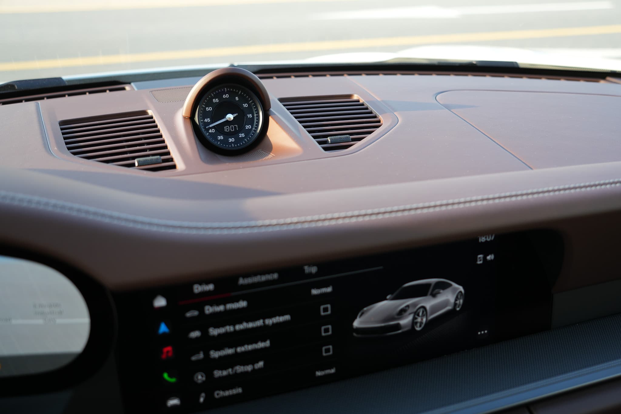 image 100 of car Porsche 911 Carrera