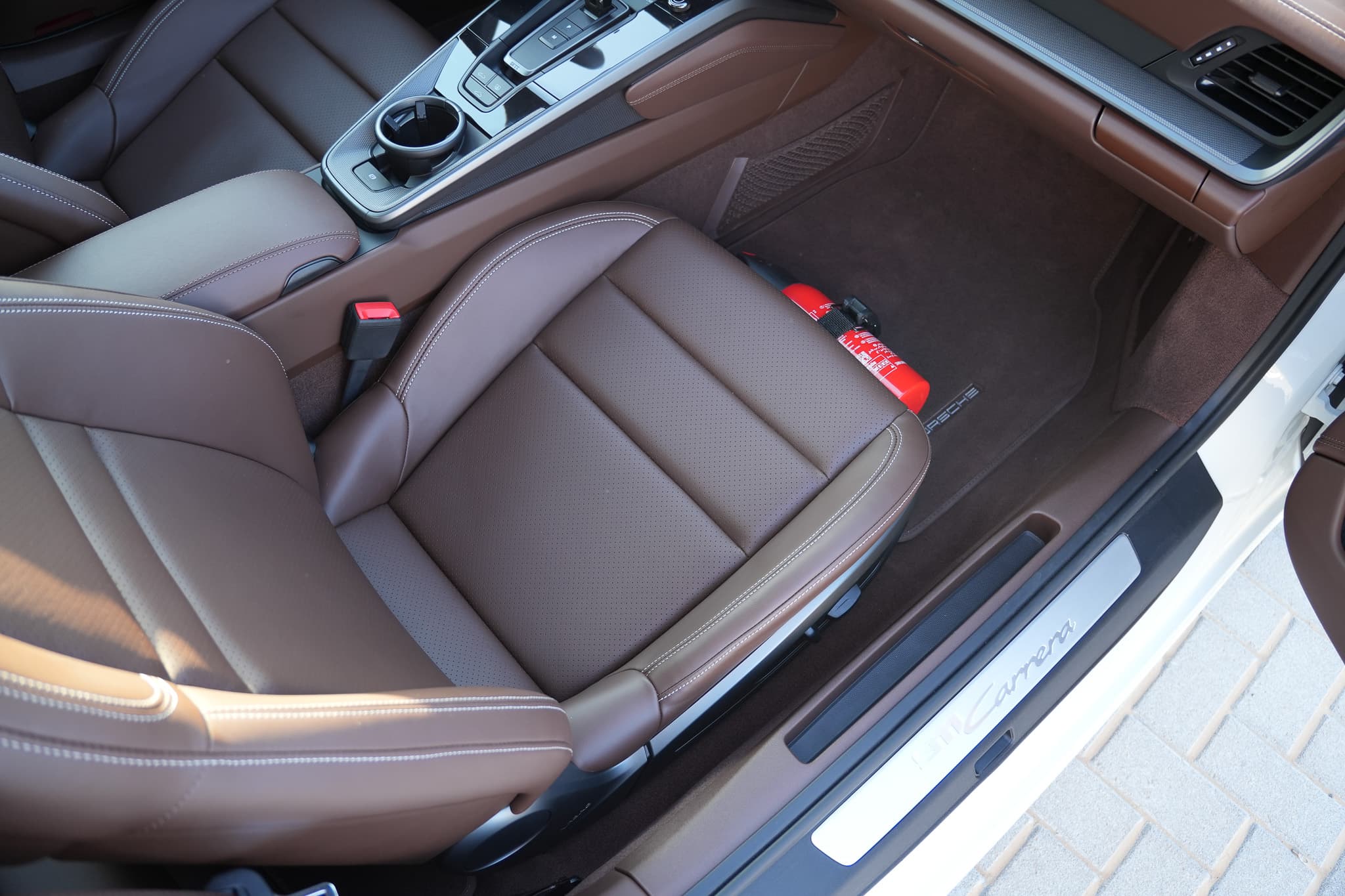 image 102 of car Porsche 911 Carrera