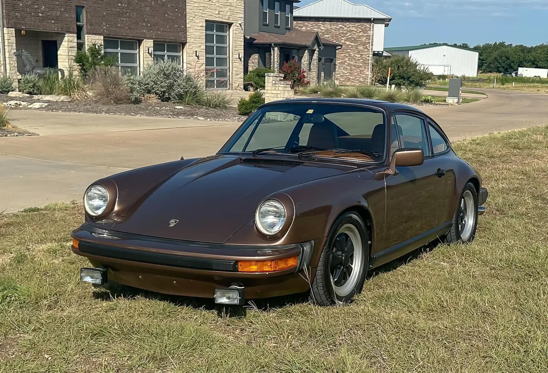 main_image of Porsche 911 SC Coupe