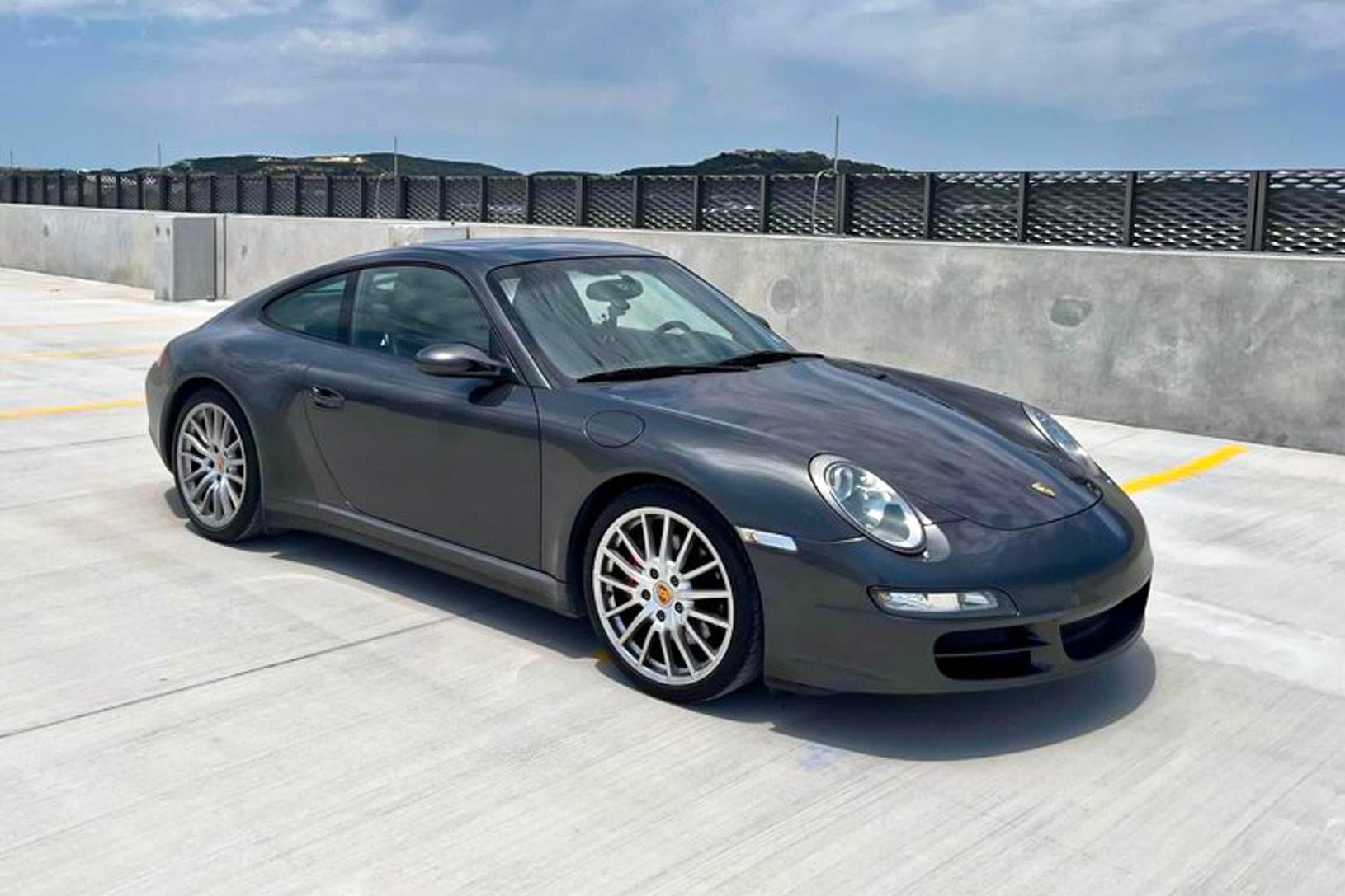 main_image of Porsche 911 4S